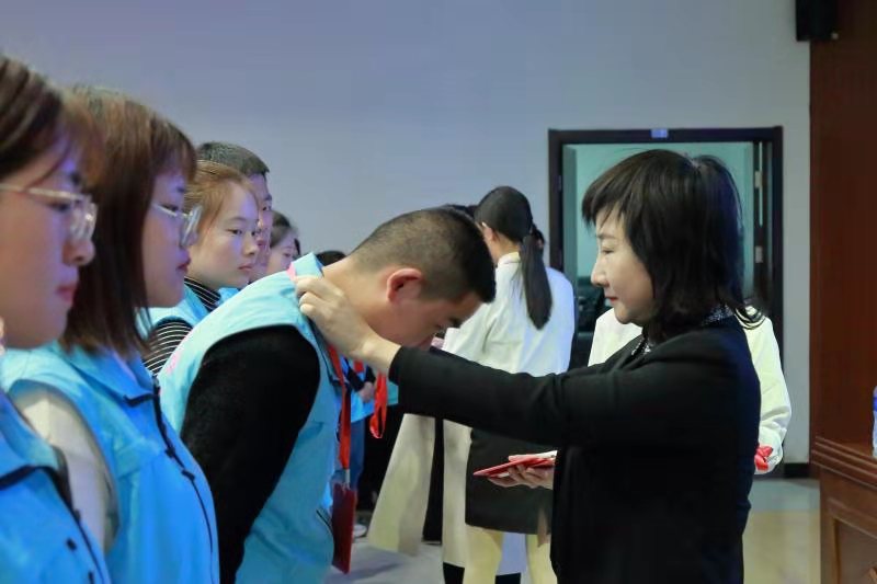 校企共建“会计工厂”  唐山职业技术学院创新育人模式下的公司礼仪服务实践